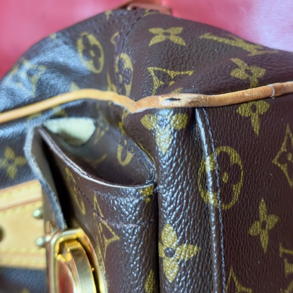 Louis Vuitton Brown Monogram Bag with Gold Zippers - Picture 11 of 16